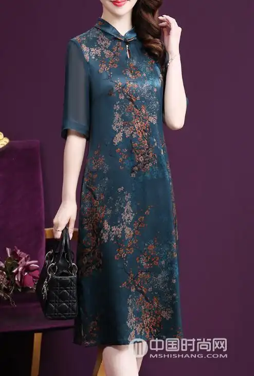 50岁姐姐穿什么旗袍好看 适合五十岁穿的旗袍搭配图片