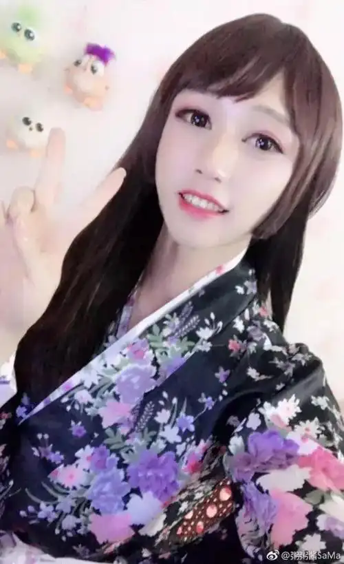 斗鱼竟准备收集女装大佬粥粥酱能否匹敌轩墨宝宝