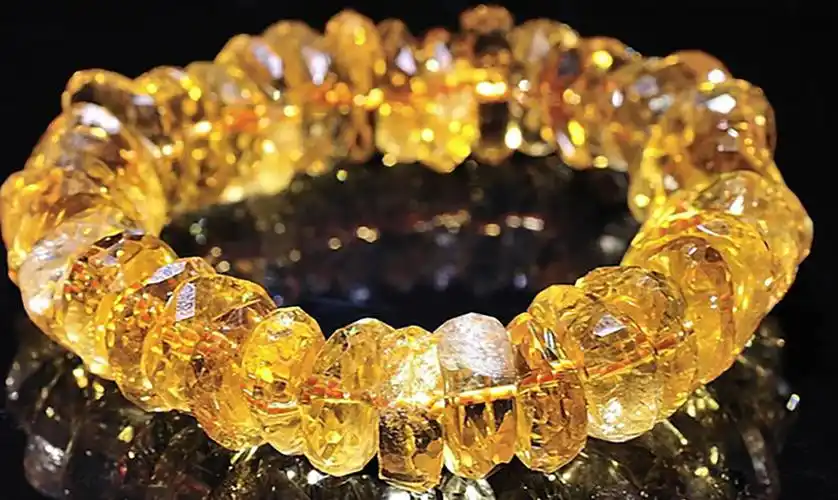 女性戴黄水晶的忌讳 黄水晶适合什么人戴