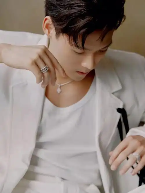 董又霖l翩翩少年