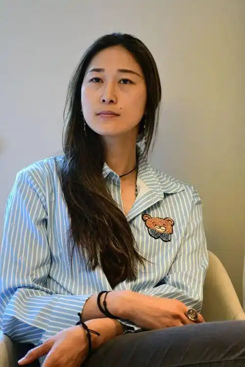 对于择偶的要求隋菲菲也有一个硬杠子,那就是要求另一半的身高至少和