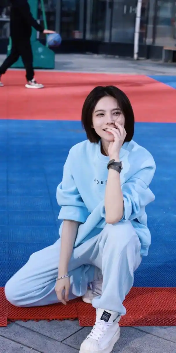 姜珮瑶运动风组图