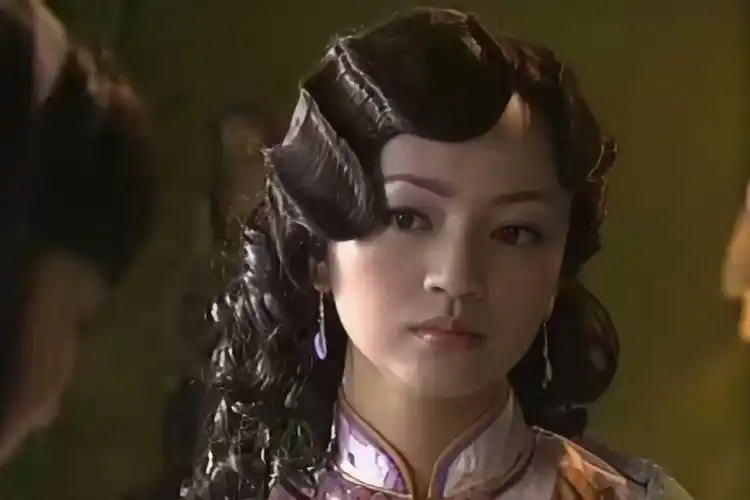 target="_blank" href="/item/《纸醉金