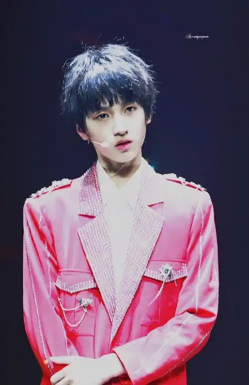 严浩翔 时代少年团第一rap担##严浩翔 十九弥新淬火逐歌##严浩翔 浩