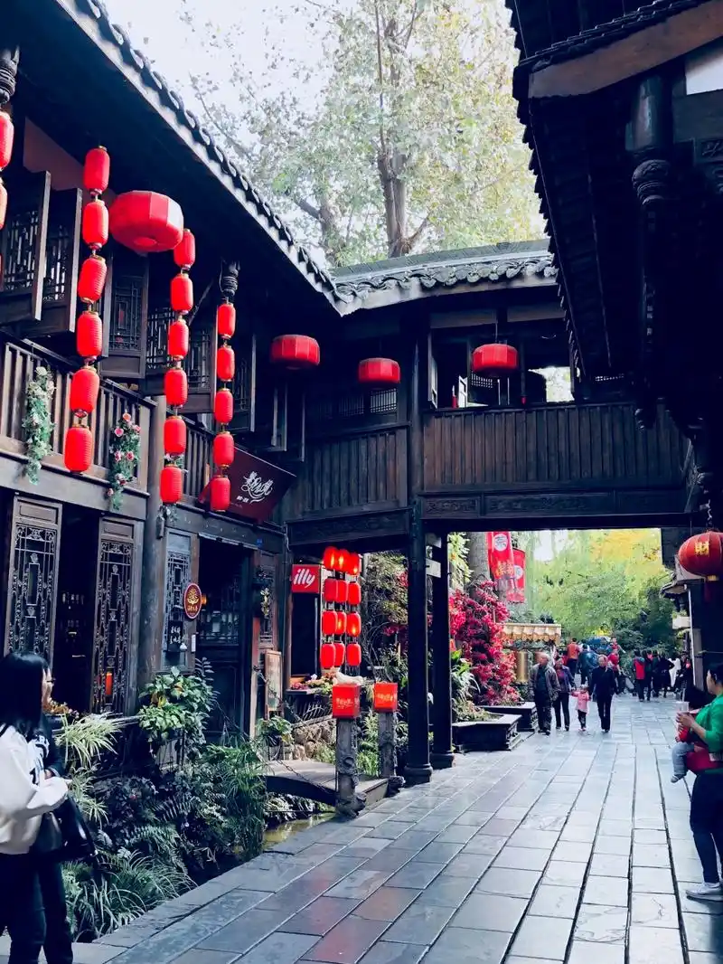 2023锦里古街游玩攻略,黄昏时分,锦里会亮起灯,颇.【去哪儿攻略】