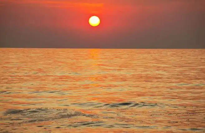 海上日出美景图片,海上日出照片真实照片,最美大海日出图,海上日出