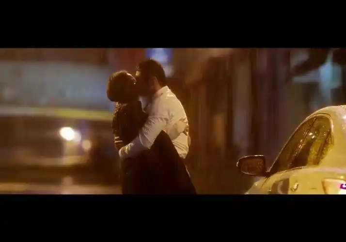 杨幂&黄晓明超谷欠吻戏!