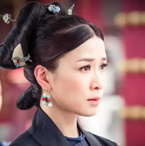 佘诗曼《金枝欲孽》之后再演宫斗剧,一颦一笑方寸之间都是戏!