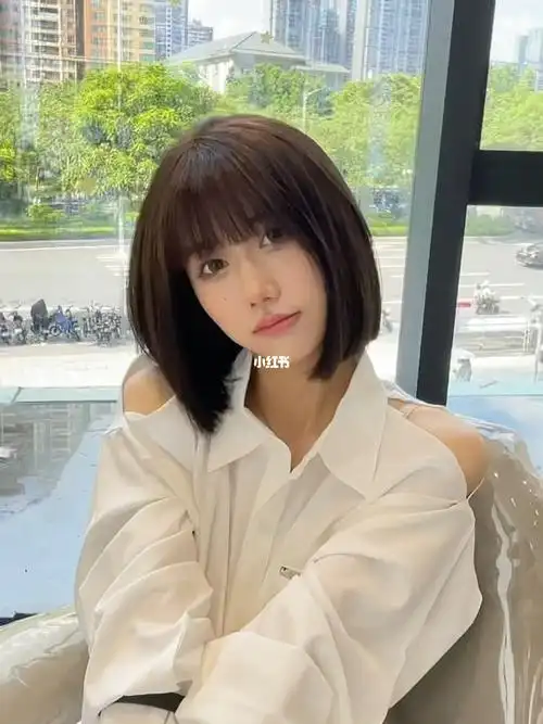 适合圆脸娃娃脸的短发造型