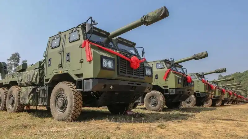 解放军卡车炮开赴高原,印度表示火炮不值一提,自我感觉不要太好