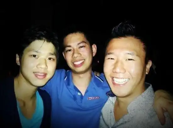 "非诚勿扰"骆琦牵手 曝与林汉奇台下亲热照(图)