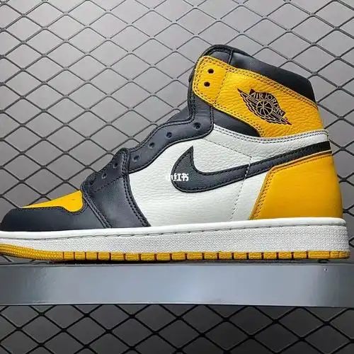 层皮料 鞋面切割工整  冲孔整齐干净 中底拉帮线 后跟漏斗小蛮腰鞋型