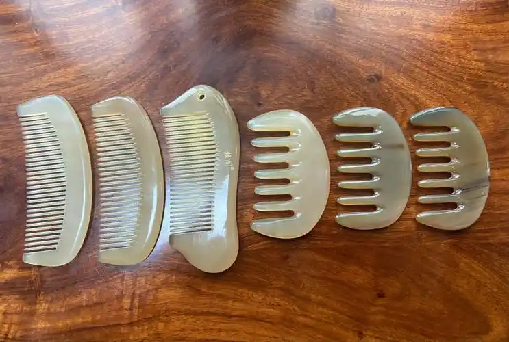 年末特卖天然牛角梳