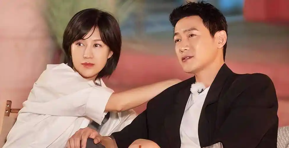 原创陆毅睡觉喜欢胳膊腿压鲍蕾身上严重路痴绕弯路鲍蕾太能忍