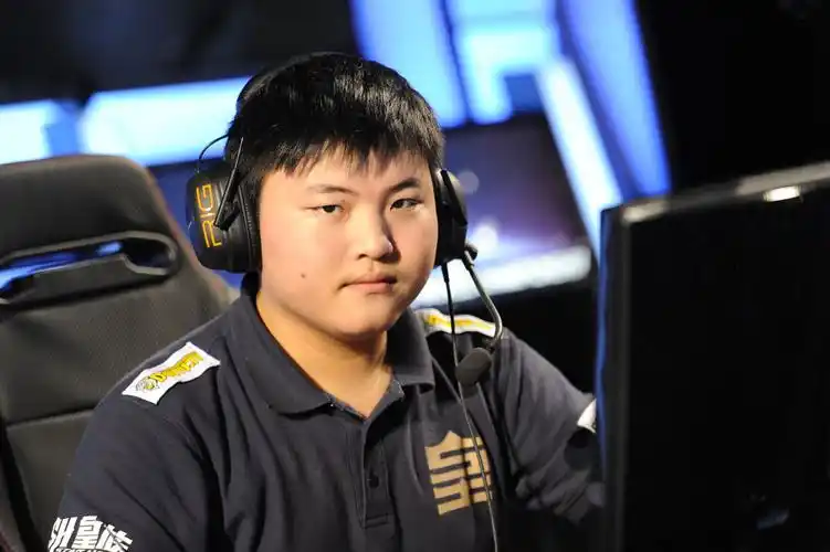 p> span class="ref" data-ctrid="sgvftmcz6ljj">简自豪(游戏id:uzi