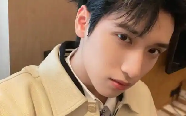 【严浩翔】【高会更新】露额头的浩翔哥哥 自拍的杀伤力!