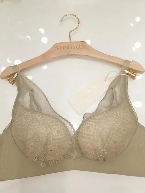 梵妳卡波,洞洞杯