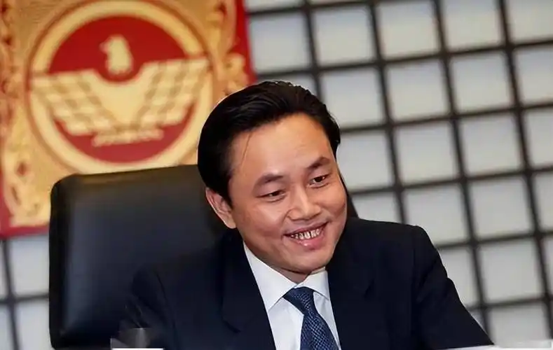 拖欠数千名员工薪资,个人却减持套现20亿,黄光裕压根没想救国美_零售