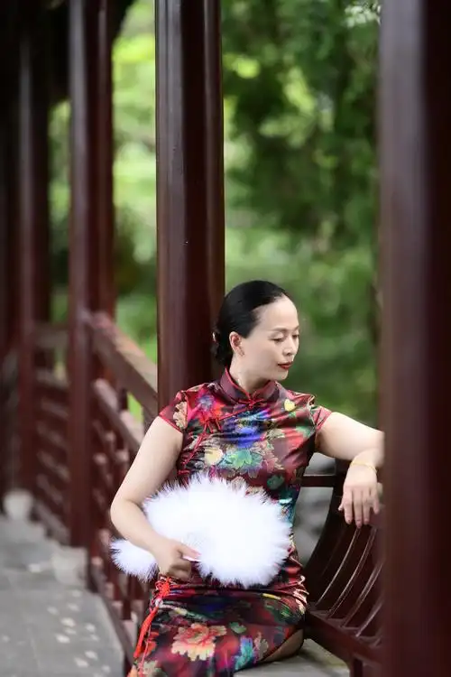 其它 听潮的美篇 写美篇旗袍之韵  出境   糖糖