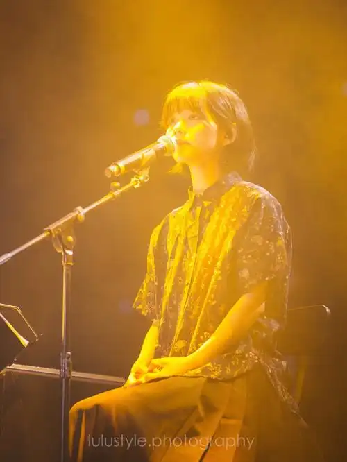 人物音乐现场拍摄房东的猫