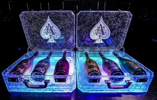 黑桃a在酒吧多少钱一瓶单价8800元比市场价高6倍