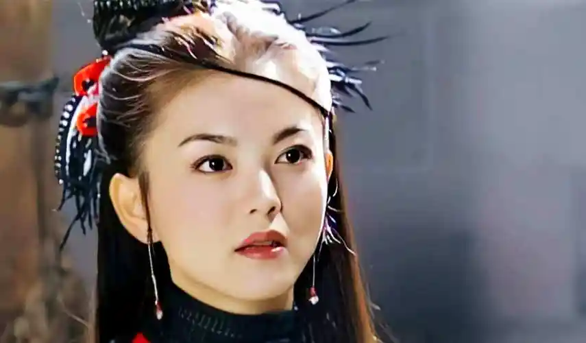 《快嘴李翠莲》中她更是本色出演,将自己的伶牙俐齿,单纯率真赋予角色