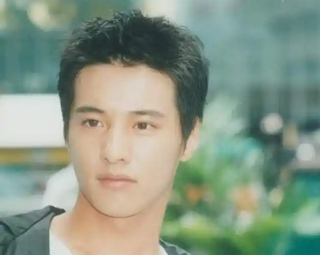 9位韩国男神昔日旧照对比谁年轻时最帅