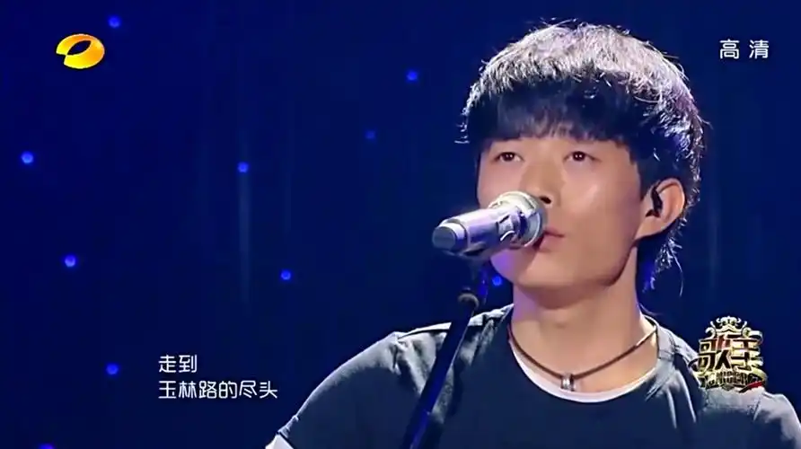 服务升级 5赵雷现场演唱《成都》,一开口就为歌曲注入灵魂