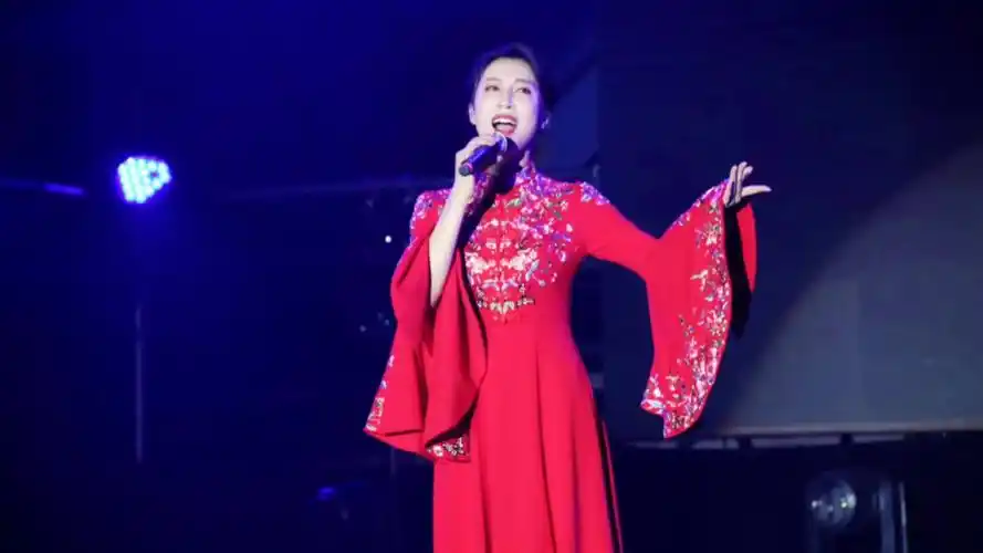 陕北民歌酒杯杯郭涛现场完整版爱上陕北