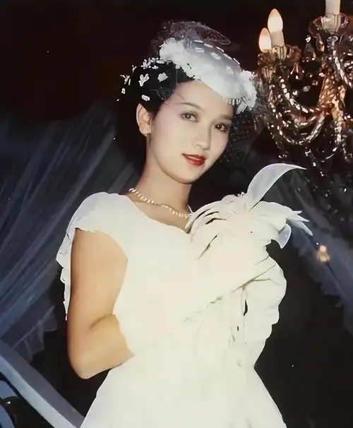 赵雅芝靠白素贞爆红经历2次婚姻晚年因儿子而骄傲