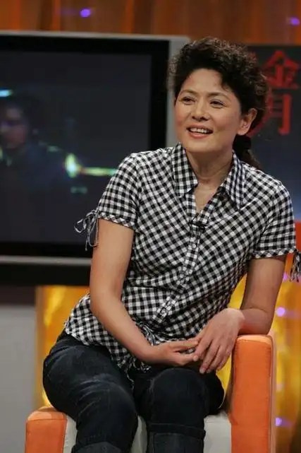 周野芒和奚男相认,周野芒与溪美娟,周野芒现任妻子周野芒发文否认在奚