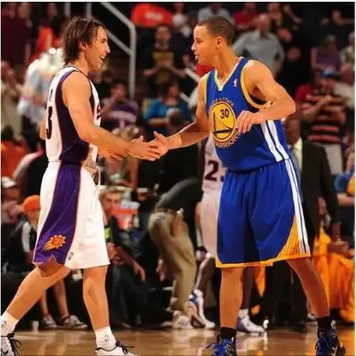 库里晒图接待纳什:我们终于有像样的锻练了