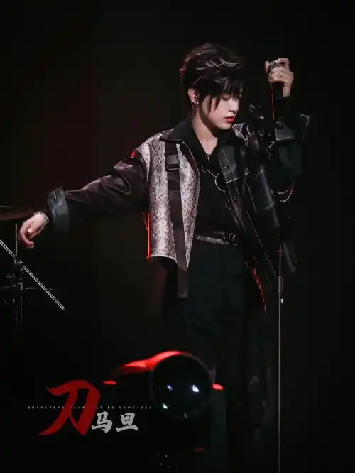 张泽禹凭一曲刀马旦疯狂吸粉