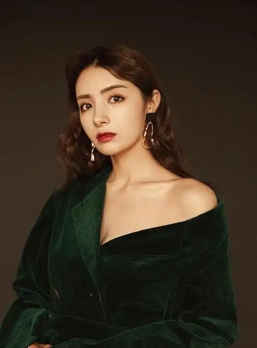 33岁麦迪娜,唯美性感仙气十足,美得无可救药!|新疆|麦迪娜|仙气_新浪