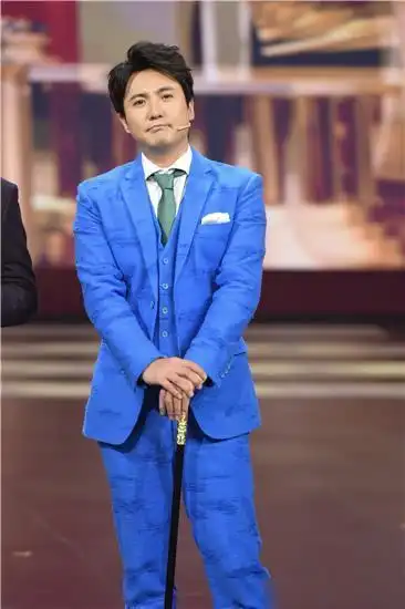 主持人:黄晓明刘德华谁更符合男神形象?沈腾10字回答逗乐众人