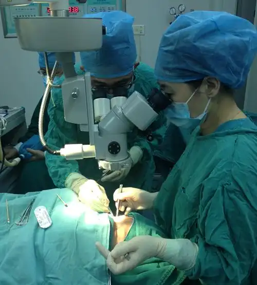 新视界眼科救助儿童系列之9岁斜视男孩