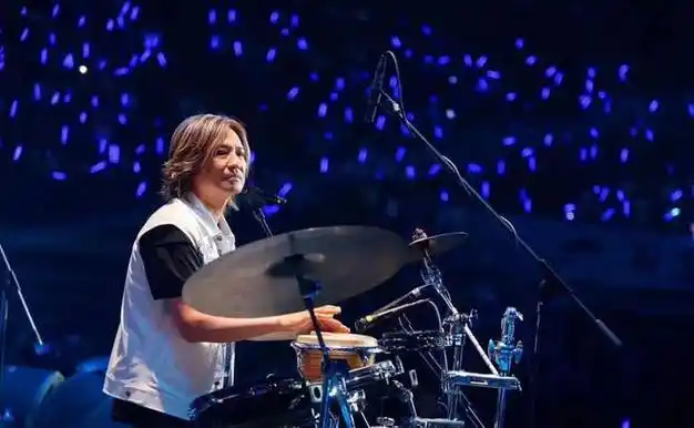 香港歌手内地人气旺!乐队成员堕亡,前女友沐浴时离世