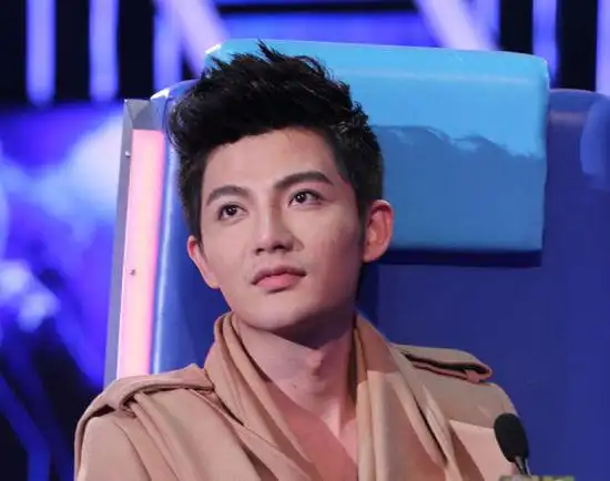 祝福不断,而同样在《非常完美》苦苦守候幸福的男嘉宾夏禹在转发微