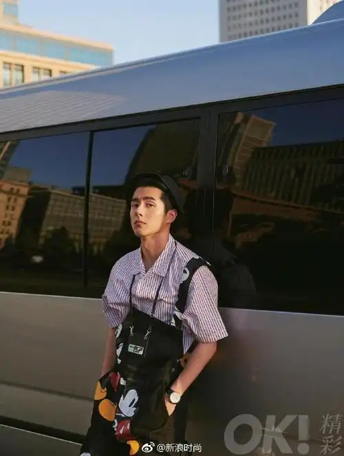 风格迥异,燃烧成熟日本风,定格20岁,精彩依旧>>>刘昊然登《ok!