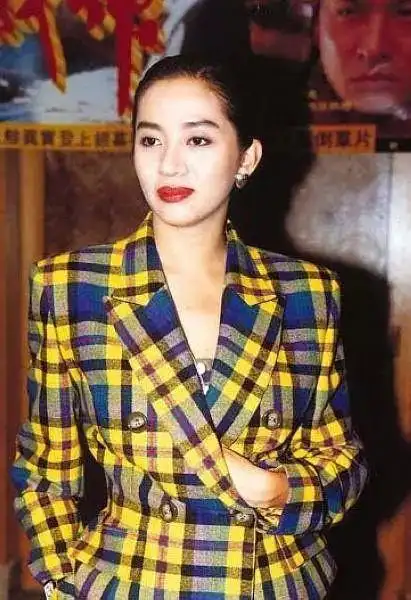 梅艳芳梅艳芳堪称华语歌坛的大姐大,也是一位在影视和乐坛都取得了