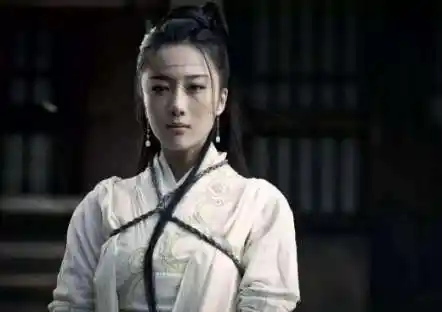 韩信是被刘邦的老婆吕雉给害死的,而且是被吕雉先派人用麻袋打包好