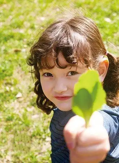 圆脸小孩怎么扎头发好看图片 圆脸小孩扎什么样的头发(11)