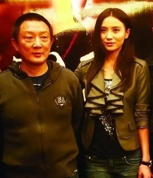 宋佳为何游离于两个已婚男人之间43岁的她究竟想要什么