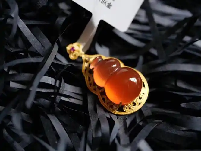 18k金原矿保山冰红葫芦吊坠