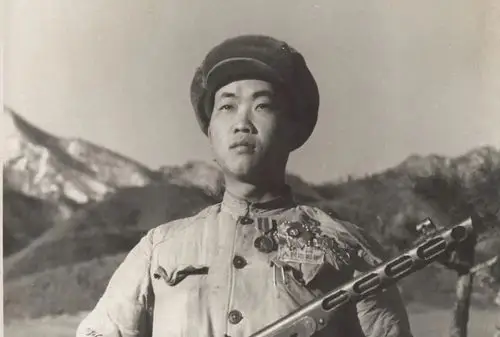 胡修道照片请往下看——"孤单英雄"胡修道的战斗故事"亮剑东南"晰您