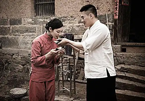 剧情,民居,古装,笑容,吃红薯,恩爱