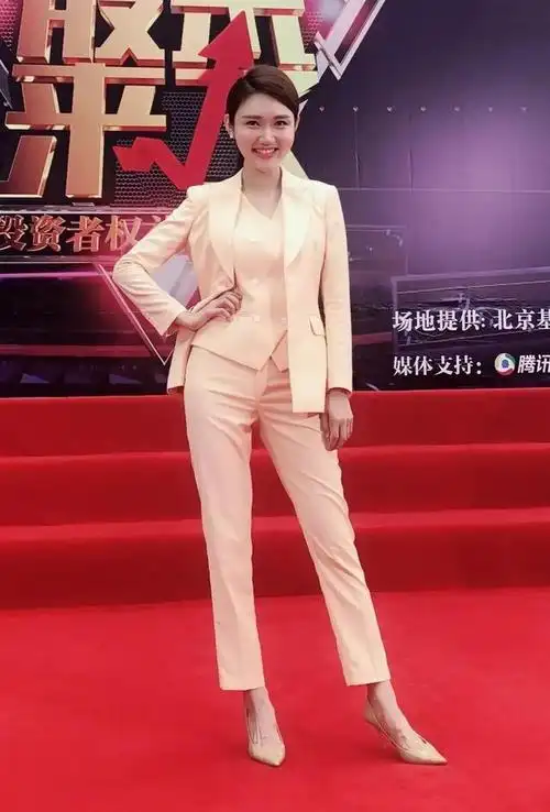 最美女主持人龙洋