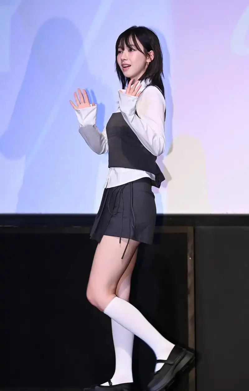 柳智敏这是什么腿型?