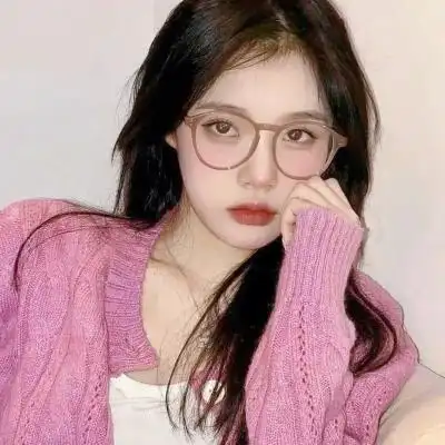 学生党女生头像伏特加与高硼硅的碰撞是热烈