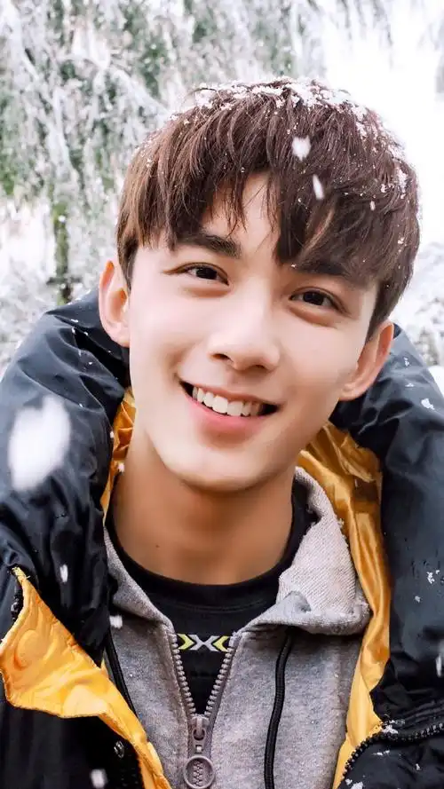 向涵之点赞过吴磊自拍